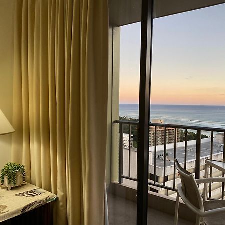 Waikiki Sunset Hotel Ocean View Гонолулу Экстерьер фото