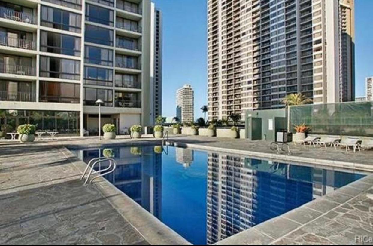 Waikiki Sunset Hotel Ocean View Гонолулу Экстерьер фото